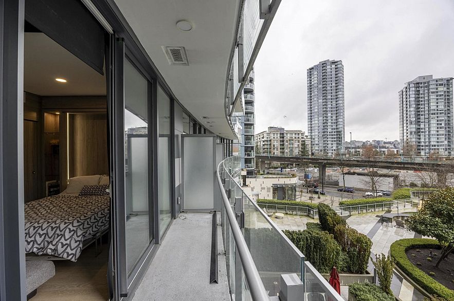 403 89 NELSON STREET, Vancouver BC V6Z 0E7