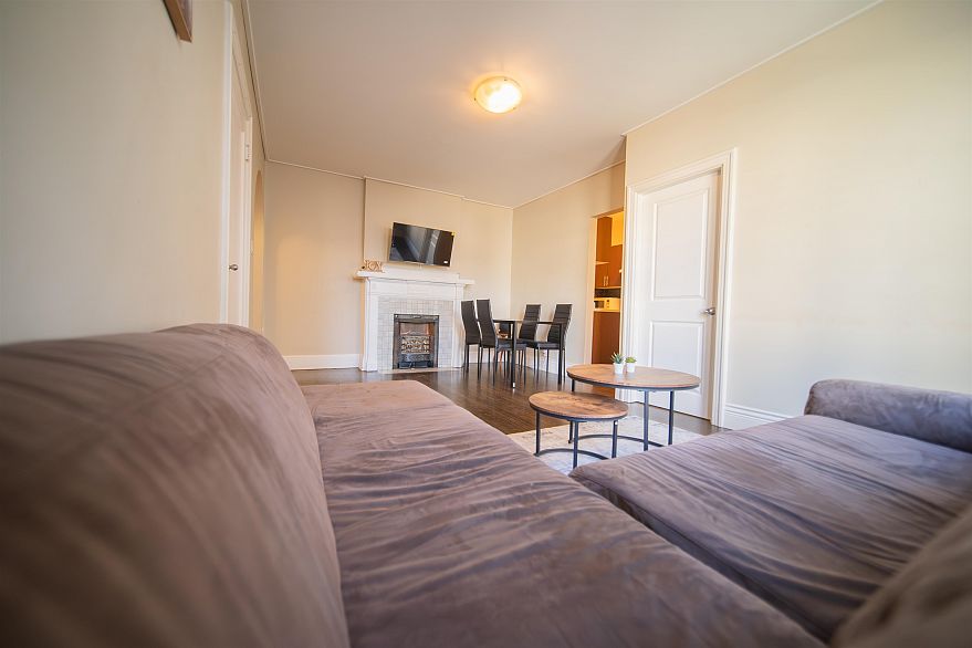 5 935 JERVIS STREET, Vancouver BC V6E 2B5