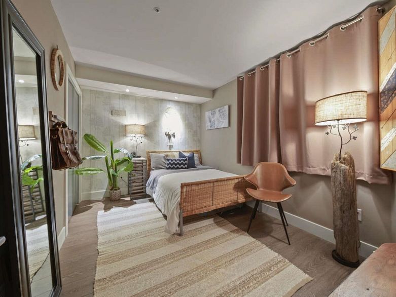 202 2250 SE Marine Drive