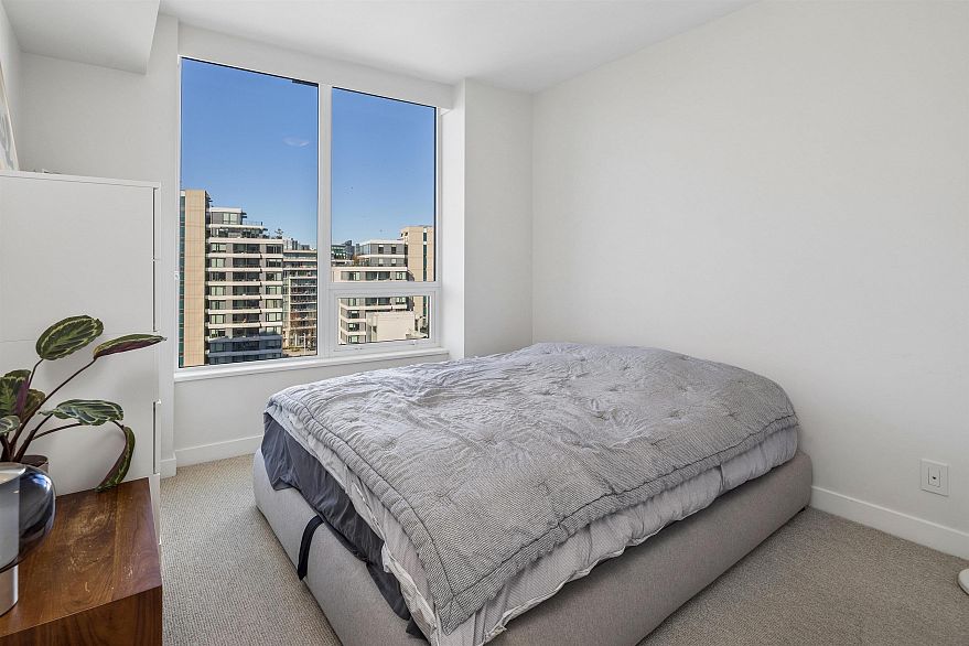 1209 111 E 1st Avenue