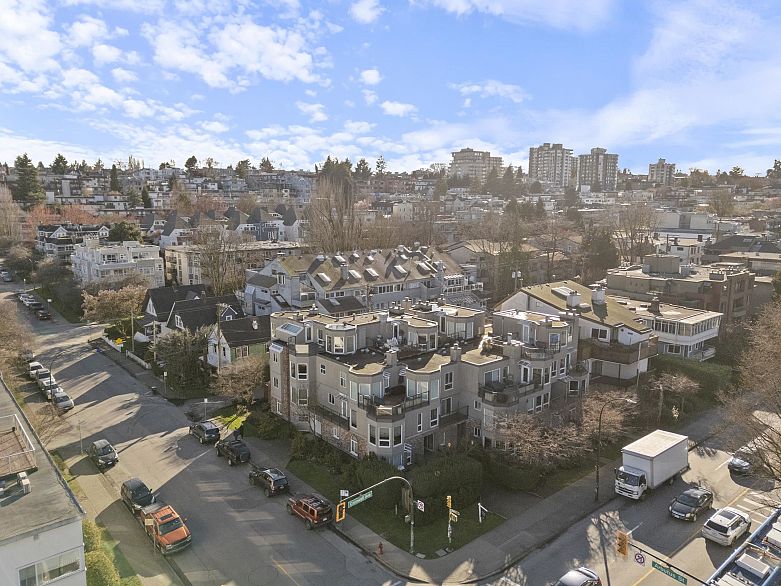 103 2110 Cornwall Avenue