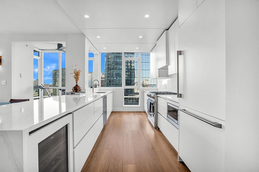 3403 1189 Melville Street