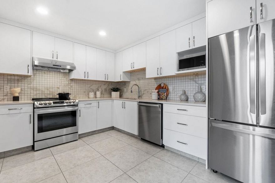 401 2015 Beach Avenue