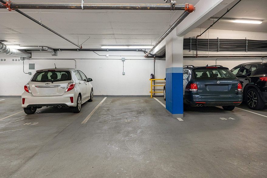 302 2321 Scotia Street