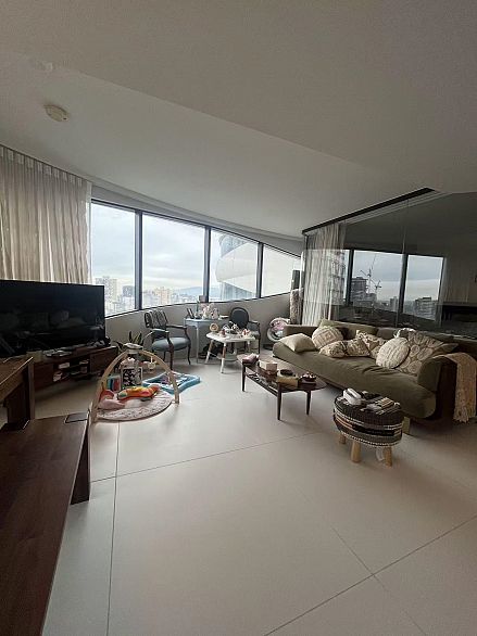 1603 1033 Nelson Street