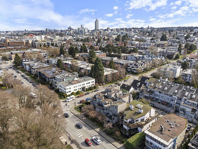 103 2110 Cornwall Avenue