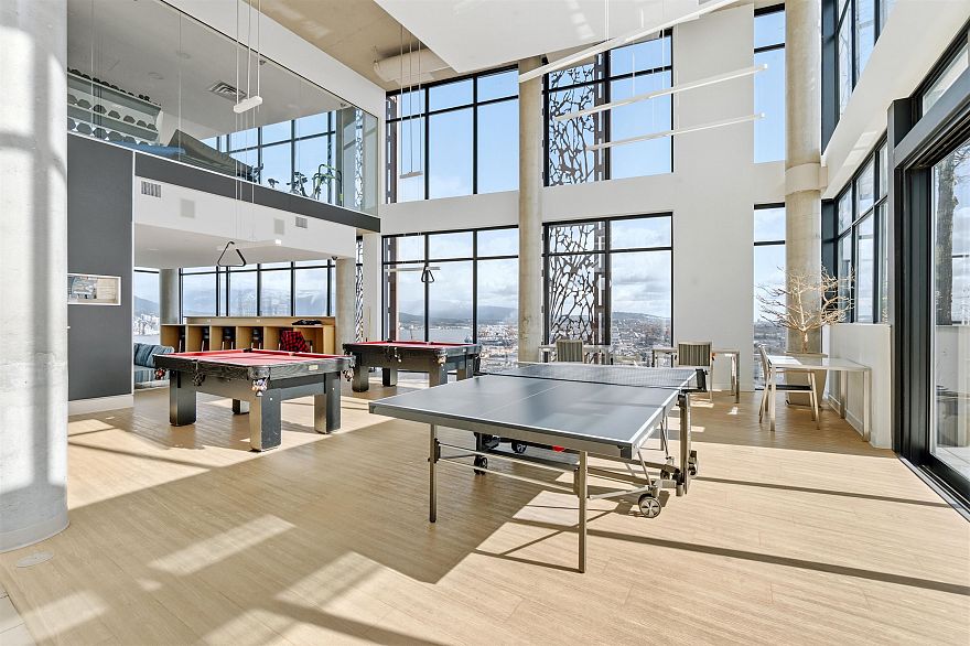 1701 108 W Cordova Street