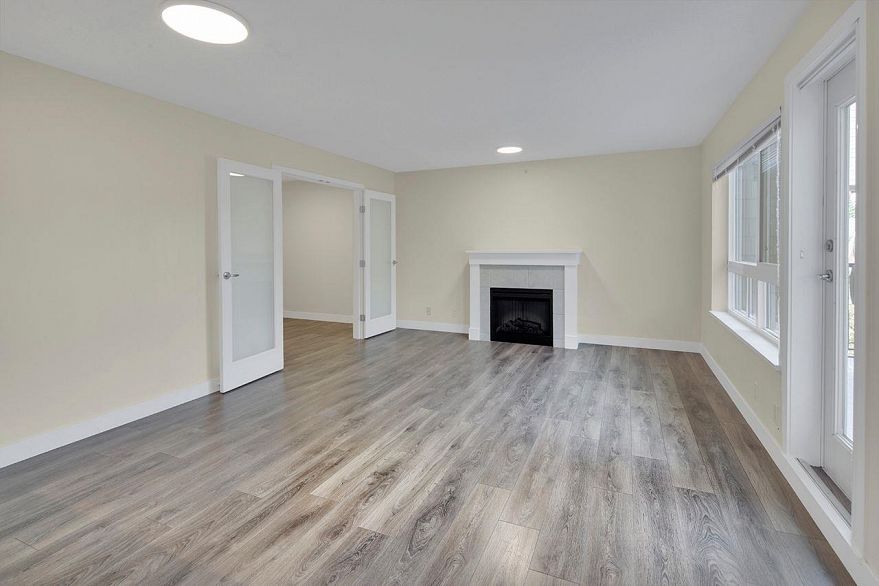 401 7088 Mont Royal Square