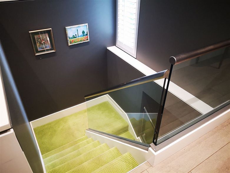 6187 Mackenzie Street