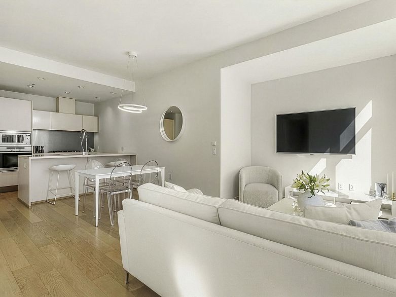 407 77 Walter Hardwick Avenue