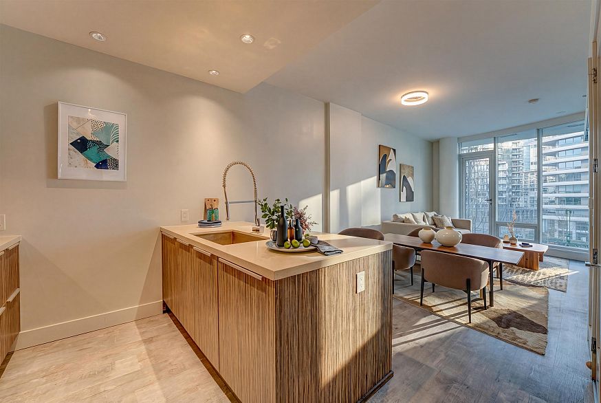 404 1633 Ontario Street