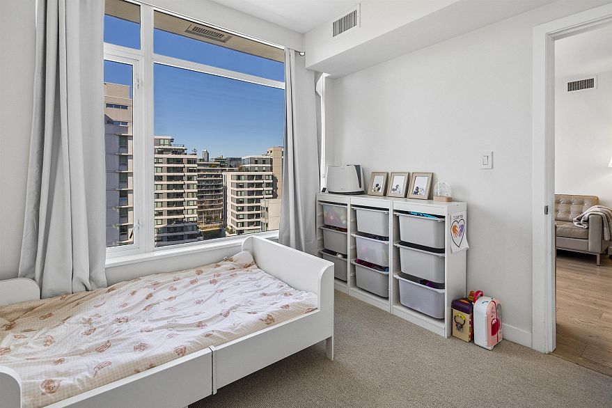 1209 111 E 1st Avenue