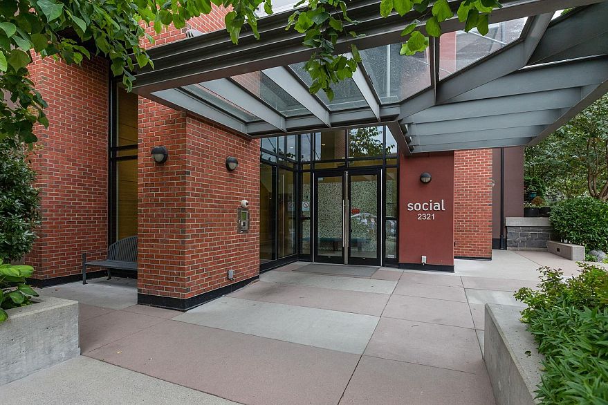 302 2321 Scotia Street