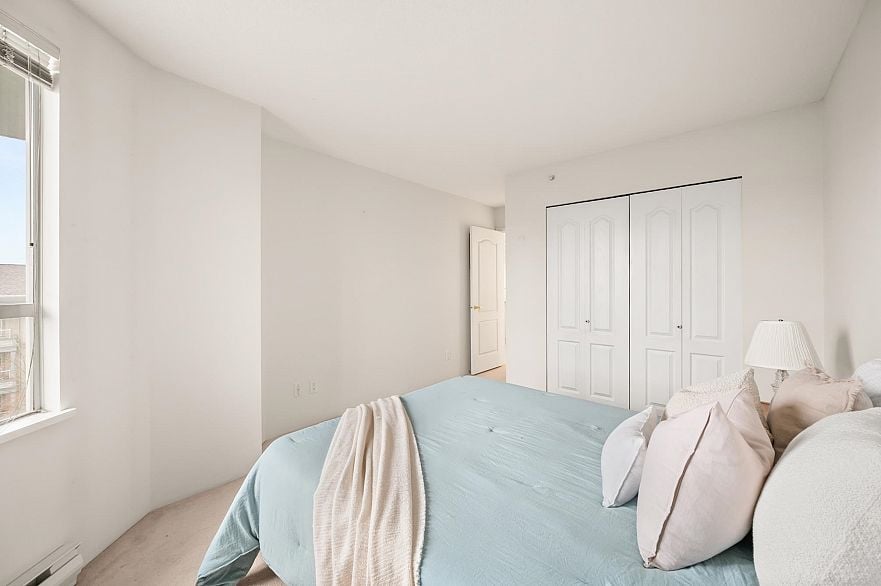 607 3489 Ascot Place