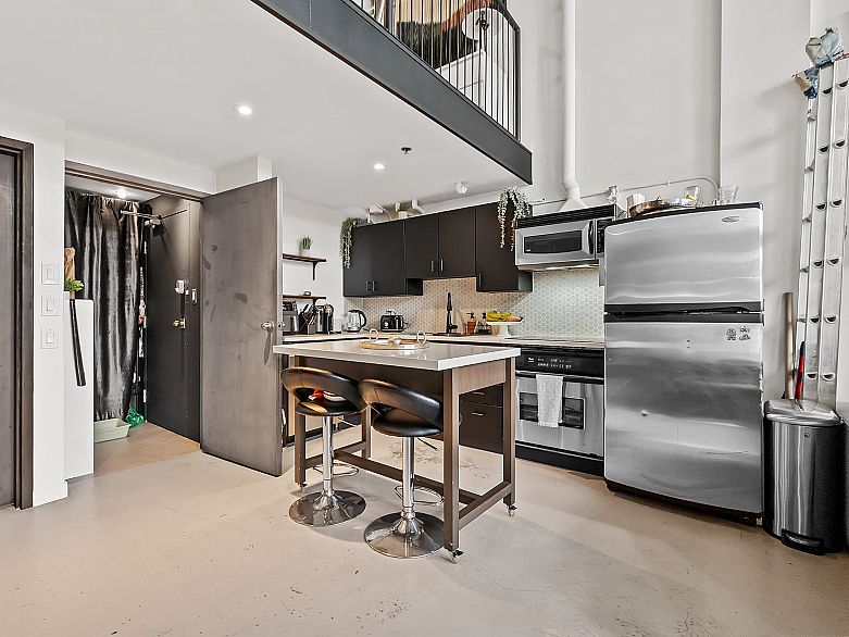 205 234 E 5th Avenue