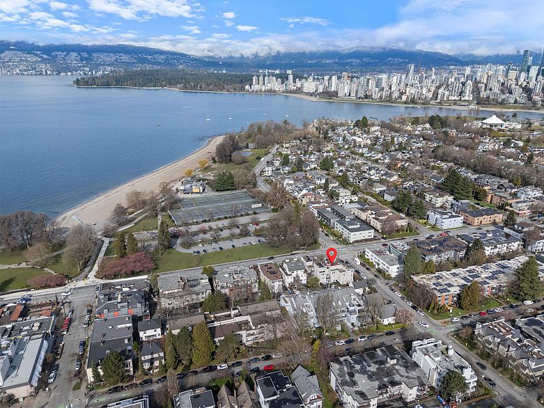 103 2110 Cornwall Avenue