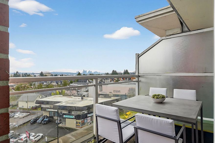 609 4028 Knight Street