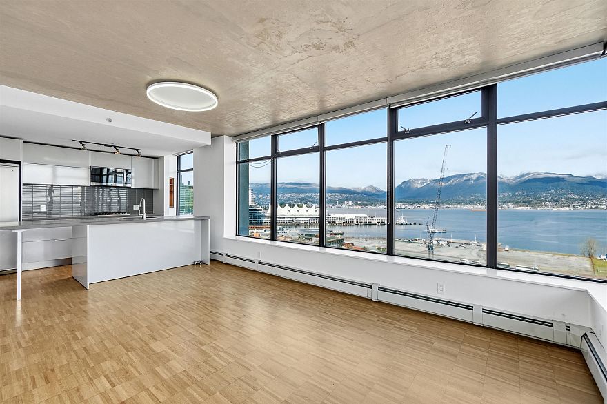 1701 108 W Cordova Street