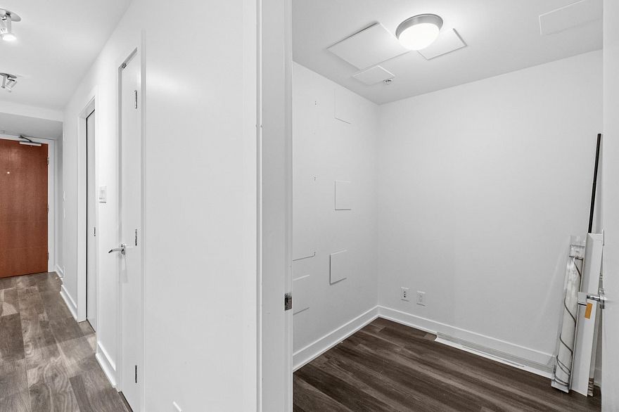 301 1762 Davie Street