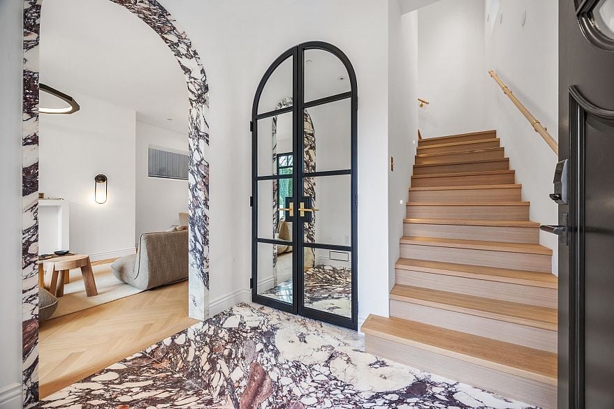 1973 Creelman Avenue