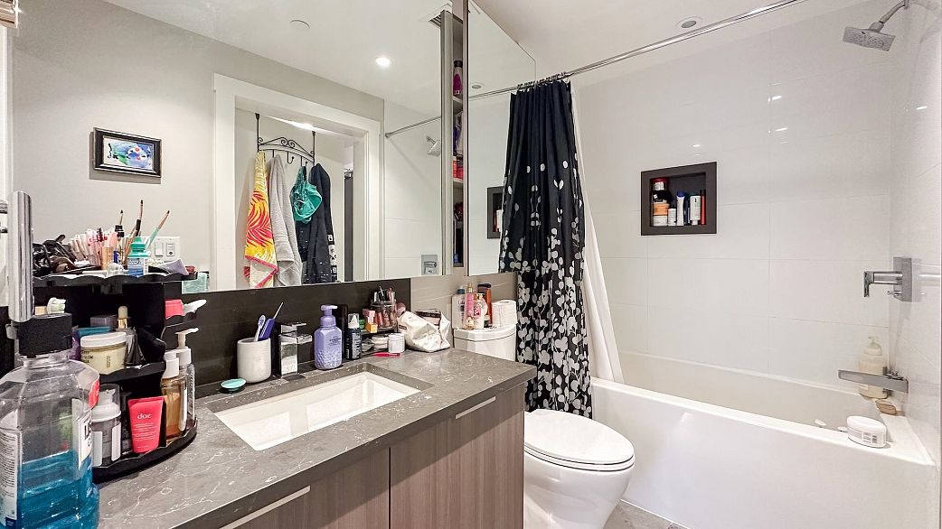 301 3588 Sawmill Crescent