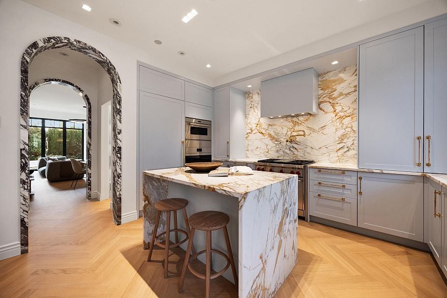 1973 Creelman Avenue