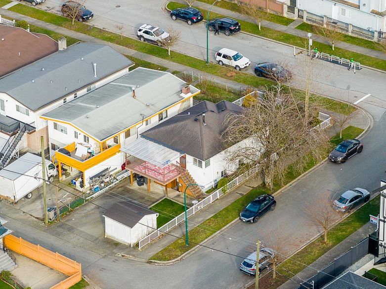 3895 Windermere Street