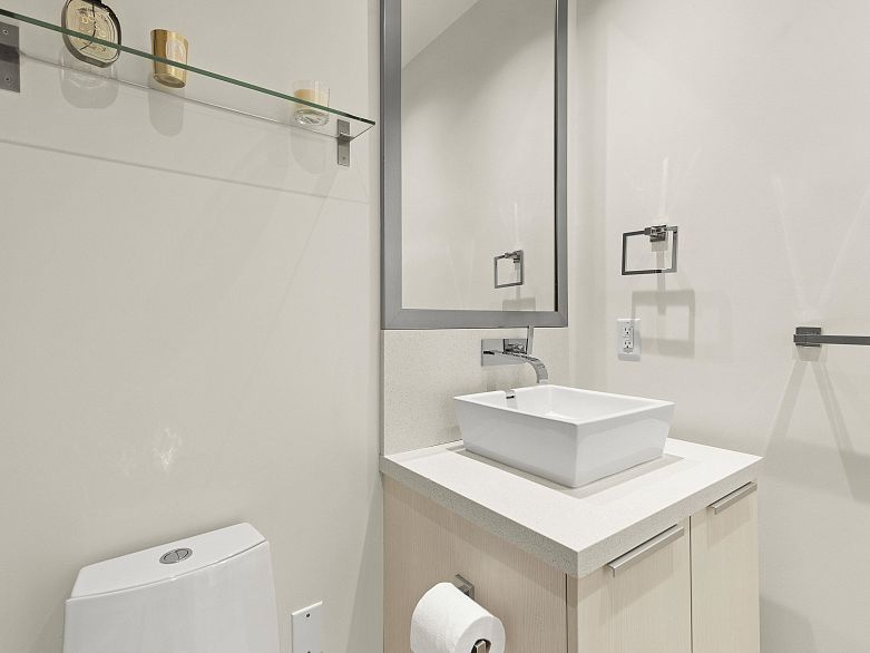 407 77 Walter Hardwick Avenue