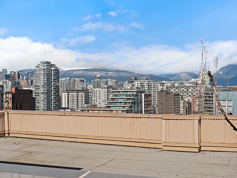 205 234 E 5th Avenue