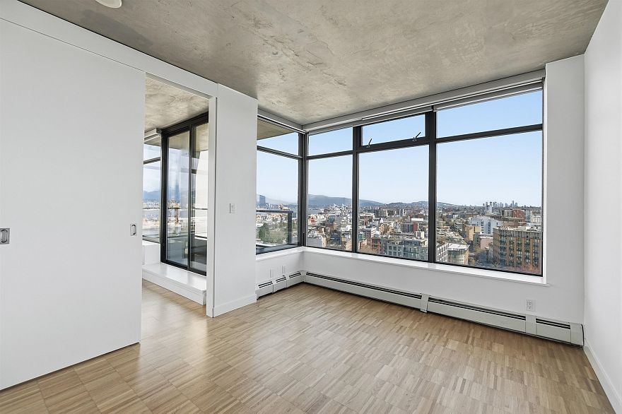 1701 108 W Cordova Street