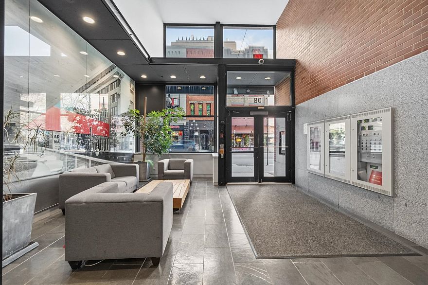 1701 108 W Cordova Street