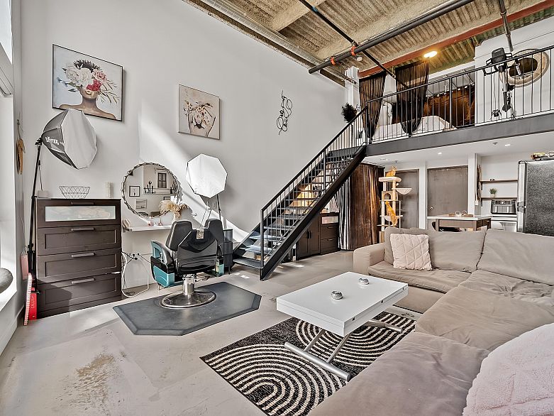 205 234 E 5th Avenue