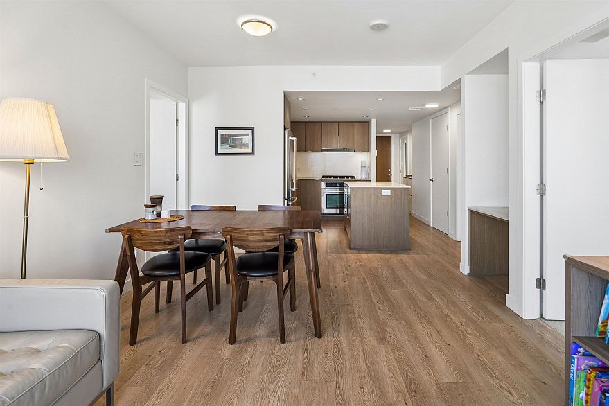 1209 111 E 1st Avenue