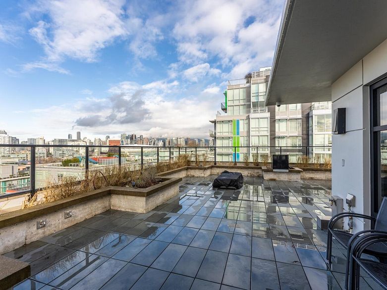 201 1788 Ontario Street