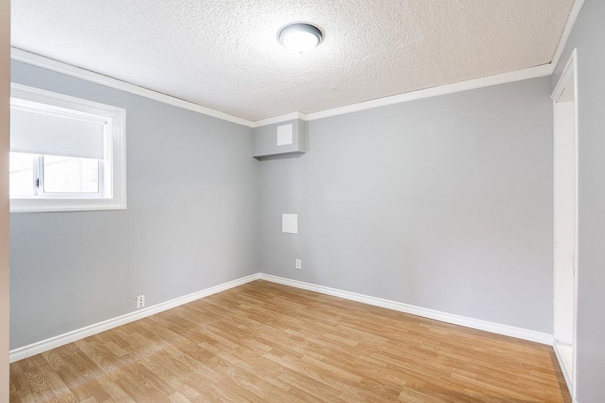 3895 Windermere Street