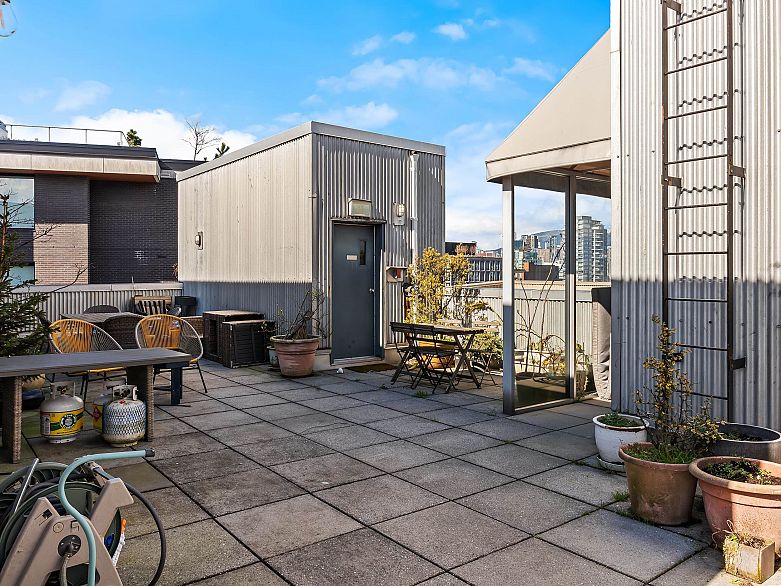 205 234 E 5th Avenue