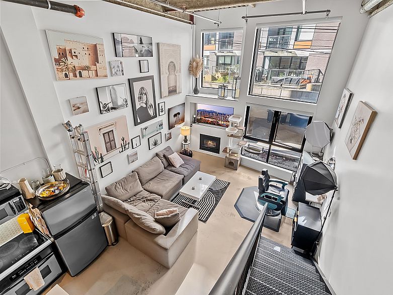 205 234 E 5th Avenue