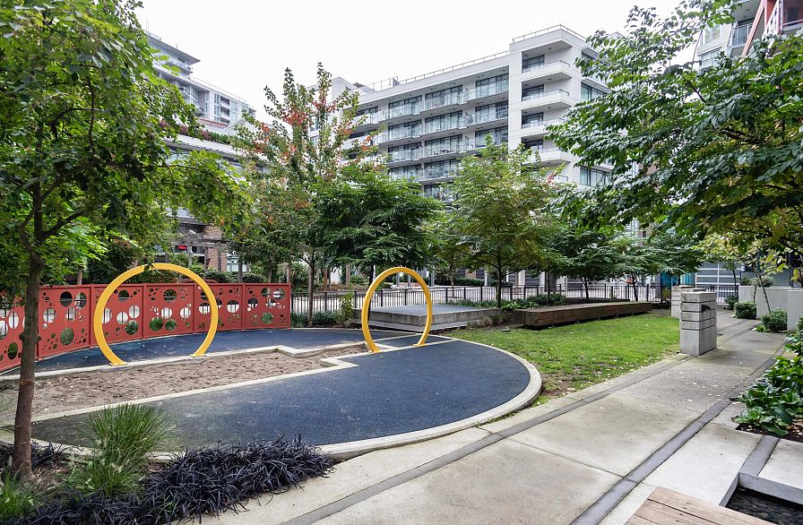 1209 111 E 1st Avenue