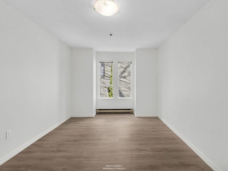 202 966 W 14th Avenue