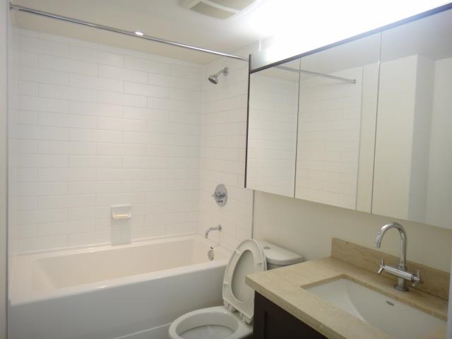 2008 888 Homer Street