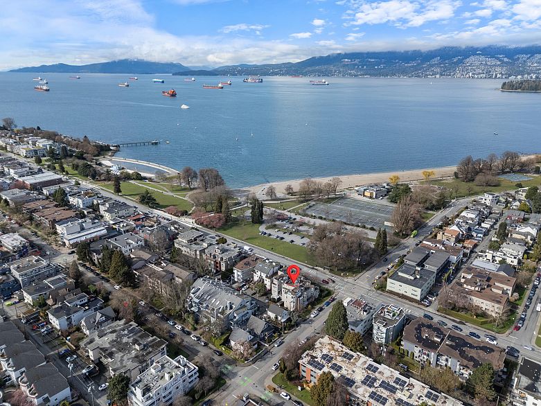 103 2110 Cornwall Avenue