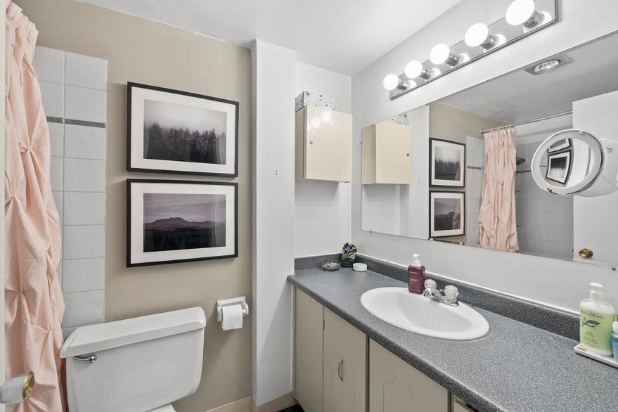 318 1655 Nelson Street