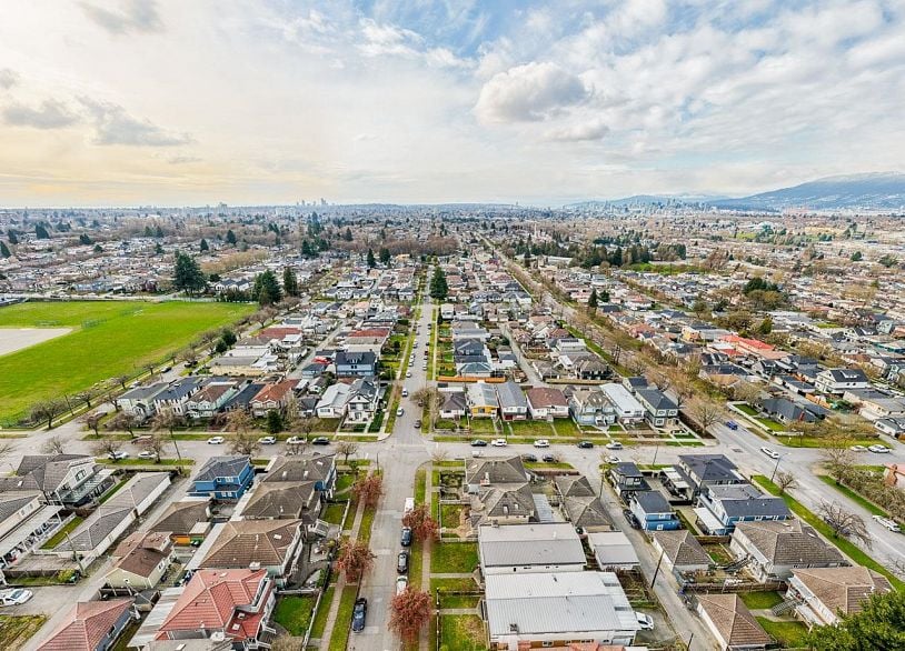 3895 Windermere Street