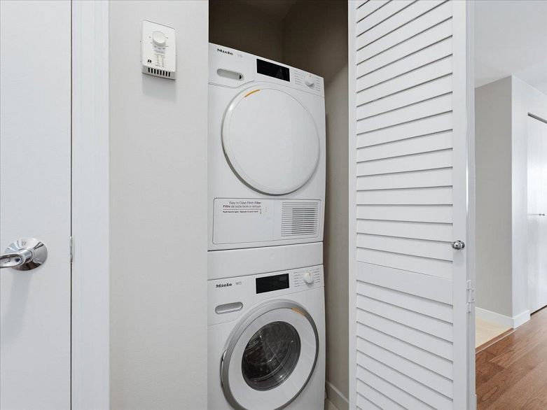 202 1790 Bayshore Drive