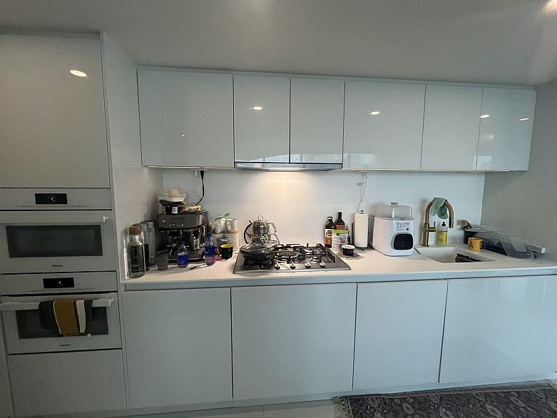 1603 1033 Nelson Street