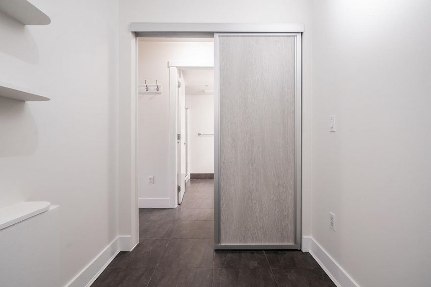 203 1858 W 5th Avenue