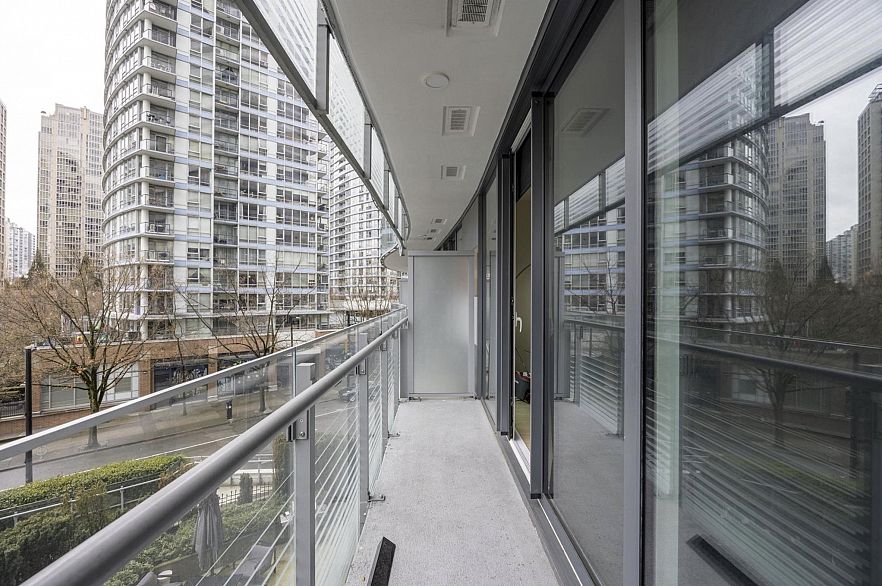 403 89 NELSON STREET, Vancouver BC V6Z 0E7