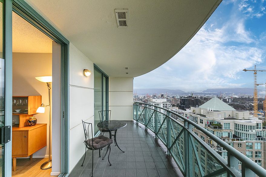 1904 1188 Quebec Street