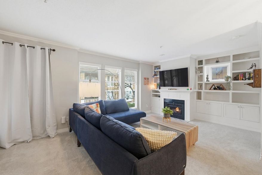 W206 639 W 14th Avenue