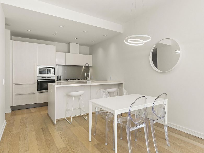 407 77 Walter Hardwick Avenue